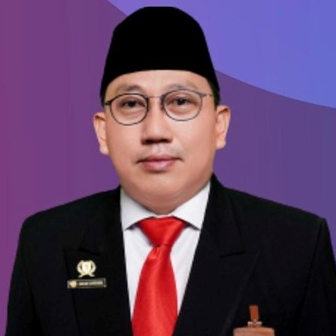 Dr. Agung